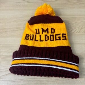 Vintage Minnesota‎ Duluth Bulldogs Hat Beanie Cap Maroon Gold Winter Pom Pom
